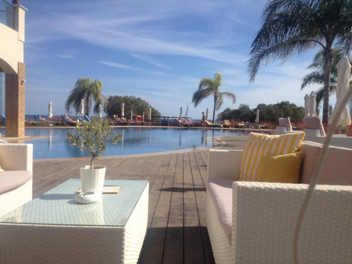 Mythos Beach Resort Afándu Kültér fotó