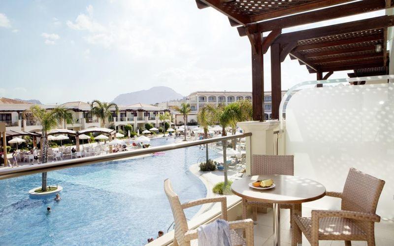 Mythos Beach Resort Afándu Kültér fotó